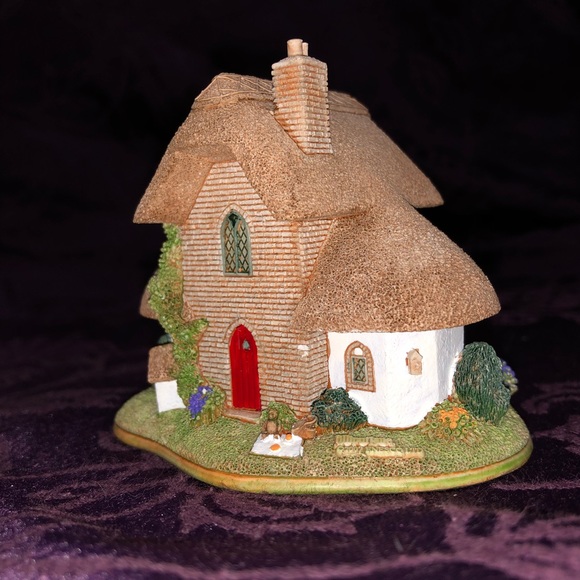 Lilliput Lane Afternoon Tea, Collectors Club - Picture 3 of 10
